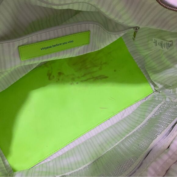 lululemon vinyasa to vino tote bag - Picture 8 of 16